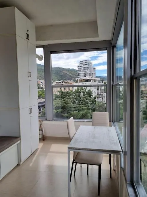 Cosy Apartment In A City Center تبليسي
