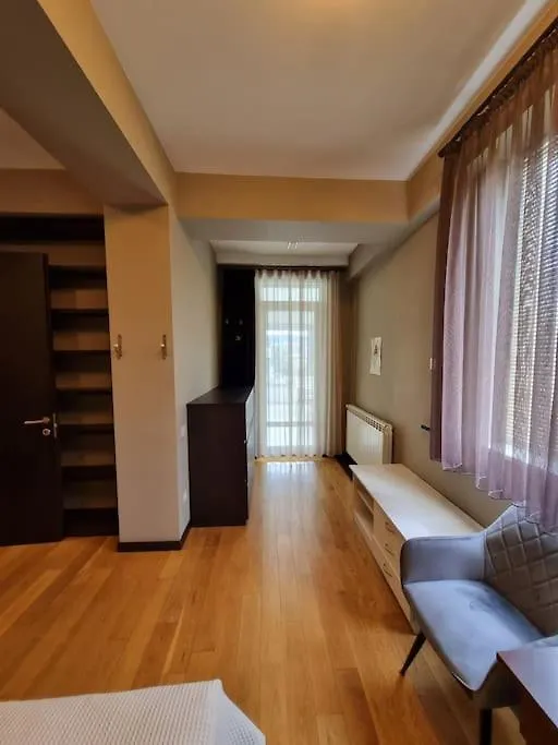Cosy Apartment In A City Center تبليسي